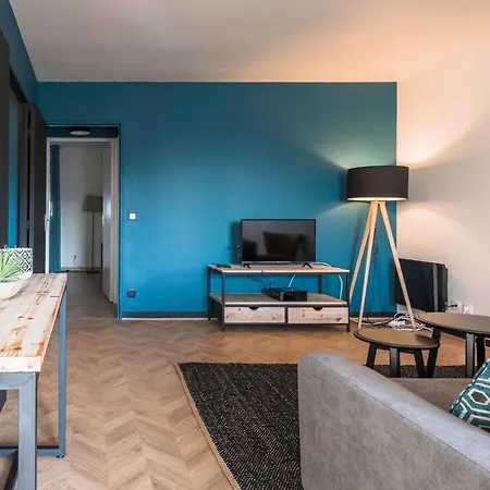 Cosy Flat In Disneyland Bmyguest Alojamento de Acomodação e Pequeno-almoço 3*